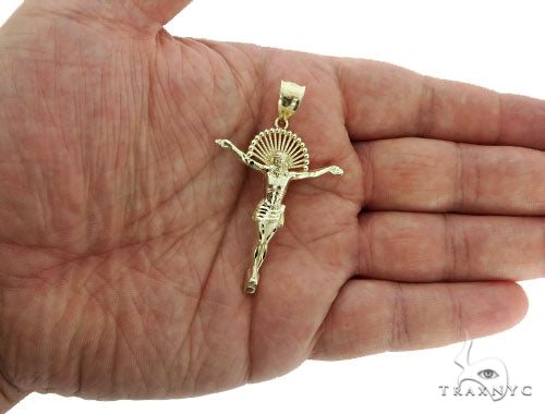 10K Gold Jesus Pendant L 57109 - Image 5