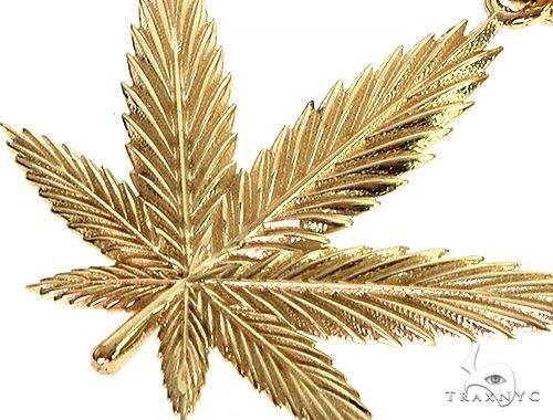 14K Gold Weed Pendant 66342 - Image 3