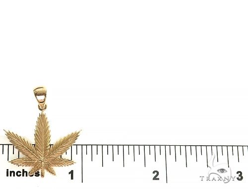 14K Gold Weed Pendant 66342 - Image 6