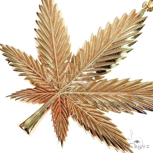 14K Gold Weed Pendant 67820 - Image 3