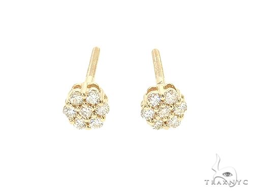 14K Gold Small Diamond Flower Stud Earrings 65956