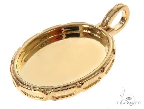 18K Yellow Gold Oval Special Edition Photo Pendant Engraved Frame 65313 - Image 4
