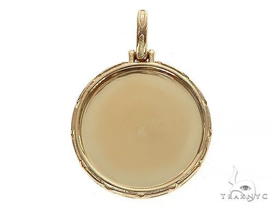 14K Yellow Gold Special Edition Round Photo Pendant Edged Frame 65312 - Image 1