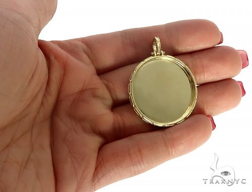 14K Yellow Gold Special Edition Round Photo Pendant Edged Frame 66163 - Image 5