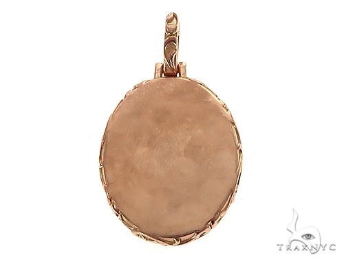 18K Gold Oval Special Edition Photo Pendant Engraved Frame 65310 - Image 3