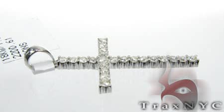 Round Cut Cross Crucifix 3 1998 - Image 3