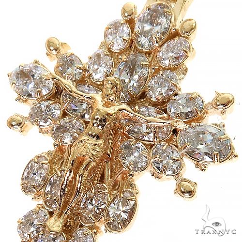 Mini Sovereign's Halo Diamond Cross pendant 69550 - Image 3