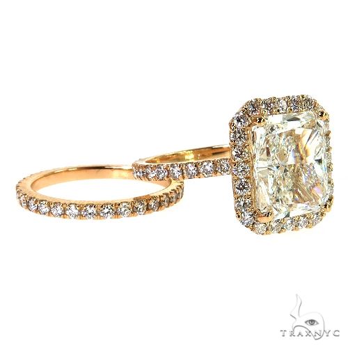 Radiant Cut Diamond Engagement Ring 68944 - Image 1