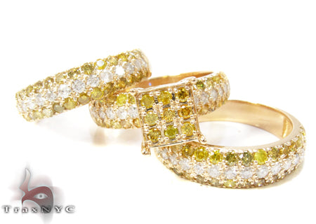 Yellow Gold Round Cut Prong Diamond Ring Set 24825 - Image 1