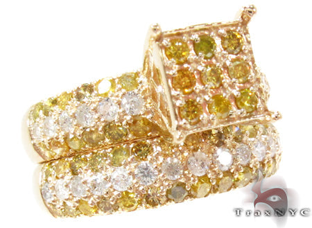 Yellow Gold Round Cut Prong Diamond Ring Set 24825 - Image 2